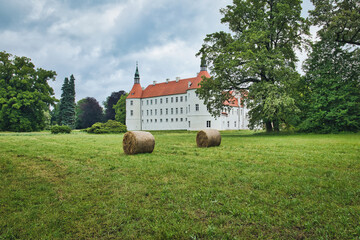 Fürstlich Drehna - Fuerstlich Drehna Schloss - Brandenburg - Deutschland - Wasserschloss - nahe...