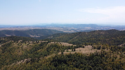 Obraz premium Very beautiful wooded mountain peaks