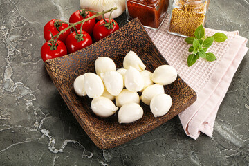 Mini mozarella cheese bolls heap