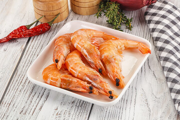 Gurmet king prawn in the bowl