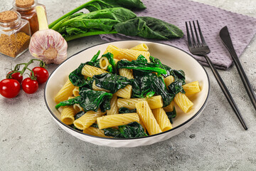 Italian cuisine - tortiglioni with spinach