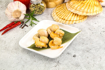 Delicous luxury baked seafood scallops