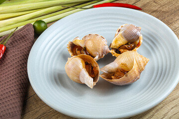 Snails baked with garlic and spices