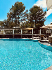 détente dans un merveilleux hotel de luxe en été