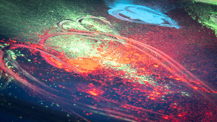 Kolorowe serca Holi. © Grzegorz