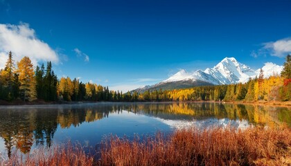 Obraz premium Autumn Lake with Pines