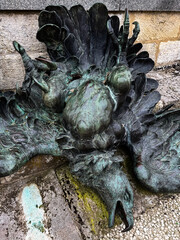 Fallen eagle statue, first world war memorial