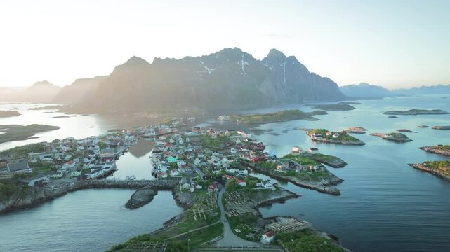 vue du ciel du stade de foot de Henningsv&aelig;r au soleil de minuit