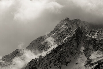 Montagne noir et blanc