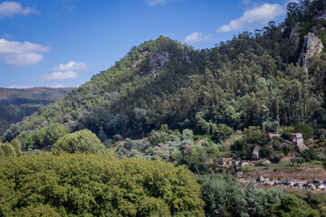 Praia do Reconquinho, vista Parcial da Vila Penacova, Distrito de coimbra, Portigal.