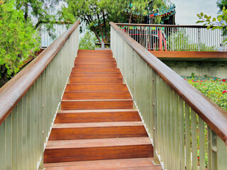 Obraz premium Elegant Wooden Staircase: Timeless Architectural Design