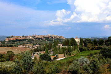Obraz premium Orvieto in Umbrien im Sommer