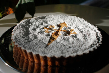 Tarta de Santiago con cruz