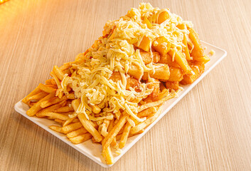 French fries with cheese
