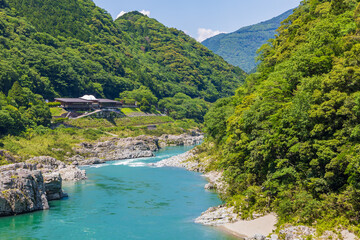 日本の風景・夏　徳島県三好市　大歩危峡