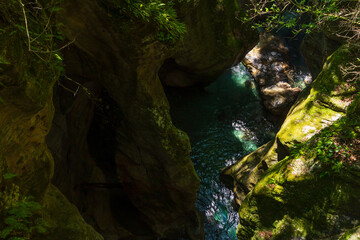 日本の風景・夏　高知　中津渓谷（仁淀ブルー）　石柱