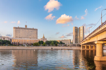 Obraz premium House of the government of the russian federation, White House, at summer sunset, Moscow, Russia.