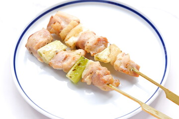 塩で食べる焼き鳥（ネギマ）
