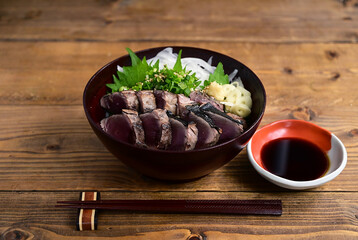 カツオのタタキ丼