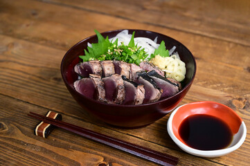 カツオのタタキ丼