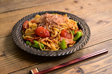 トマトキムチ焼きそば