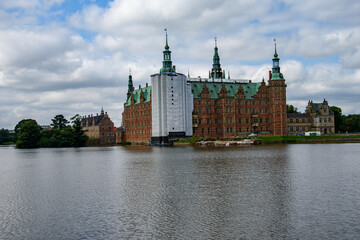Fototapeta premium Frederiksborg Castle, the seat of the Danish kings in Hillerod, Denmark
