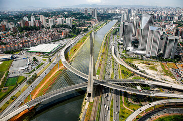 Obraz premium Estaiada bridge in Sao Paulo