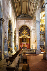 Obraz premium Interior of Igreja de Sao Juliao, St. Julian's Church is an 18th-century church located in Setubal, Portugal.