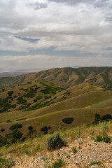 Fototapeta premium Sunny views of the Salt Lake Valley and Wasatch Range from atop Ensign Peak.