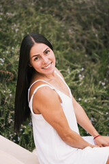 Naklejka premium girl walking in the garden