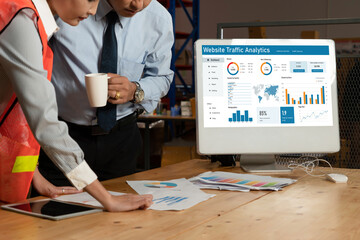 Obraz premium Computer software for website traffic analytics data on computer screen. Concept of SEO search engine optimization and customer targeting for online business snugly