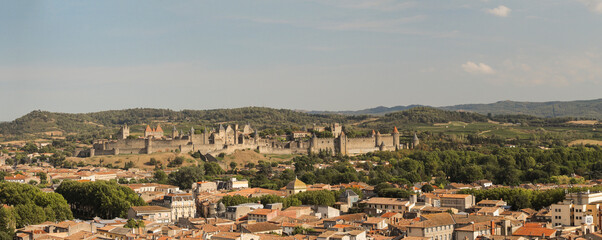 Vue panoramique depuis l'église Saint-Vincent de la Cité de Carcassonne en France classée patrimoine mondial de l' Unesco 