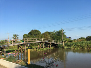 Fototapeta premium the bridge in the park in the city of thailand
