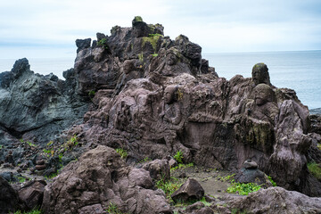 山形県遊佐町十六羅漢岩