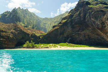 NaPali Coast of Kaua'i Hawai'i © Stefan
