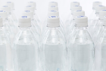 白背景にボトルドウォーター