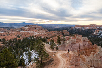 Fototapeta premium Scenic views of red rock and hoodoos at Bryce Canyon National Park in Utah.