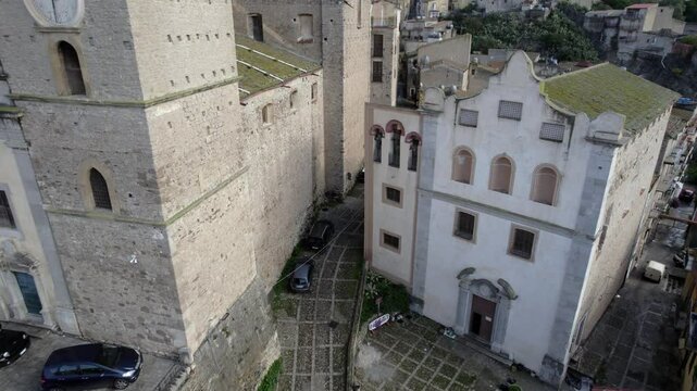 drone vista su  Chiesa di San Benedetto di  Caccamo, Sicilia, Italia. 
