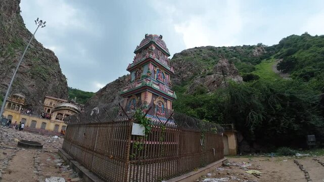 Galta Temple or Temple of the Monkeys, or Galtaji (18th century)
