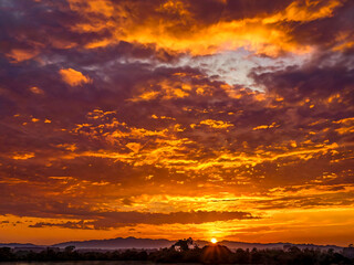 Fototapeta premium sunset over the sea
