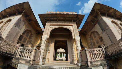 Fototapeta premium Architecture of Maharaniyon Ki Chhatriyan, the archaeological site features traditional funeral monuments honoring royal women of the past.