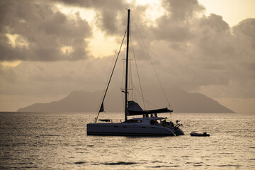 coucher de soleil, ile Silhouette, Iles Seychelles