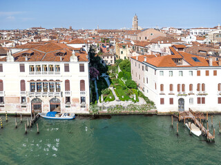 Garten des Palazzo Malipiero am Canal Grande, Drohnenaufnahme, Venedig, Veneto, Italien