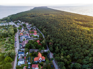 Nadmorskie miasteczko widziane z lotu ptaka © hunter76