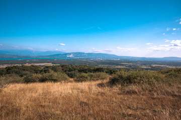 Vue sur le Mont-Blanc et les Alpes et le lac Léman depuis le mont Mourex