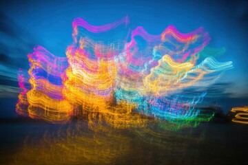 Obraz premium Vibrant light trails twilight sky