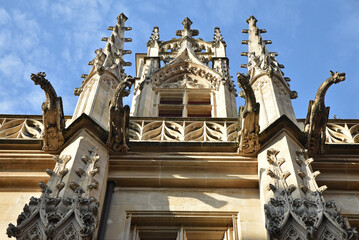Toit gothique du parlement à Rouen en Normandie. France