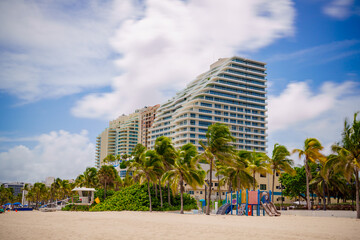 Obraz premium Buildings on Fort Lauderdale Beach. Long exposure stock image 2024