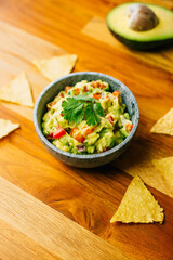guacamole and chips