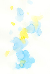 水彩で描いた水色と黄色のニュアンス背景デザイン